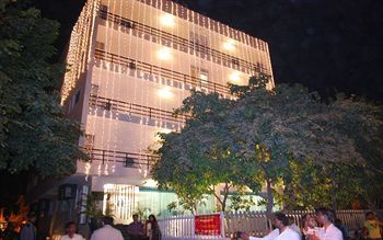 Dwarka Palace Samalkha Eksteriør billede